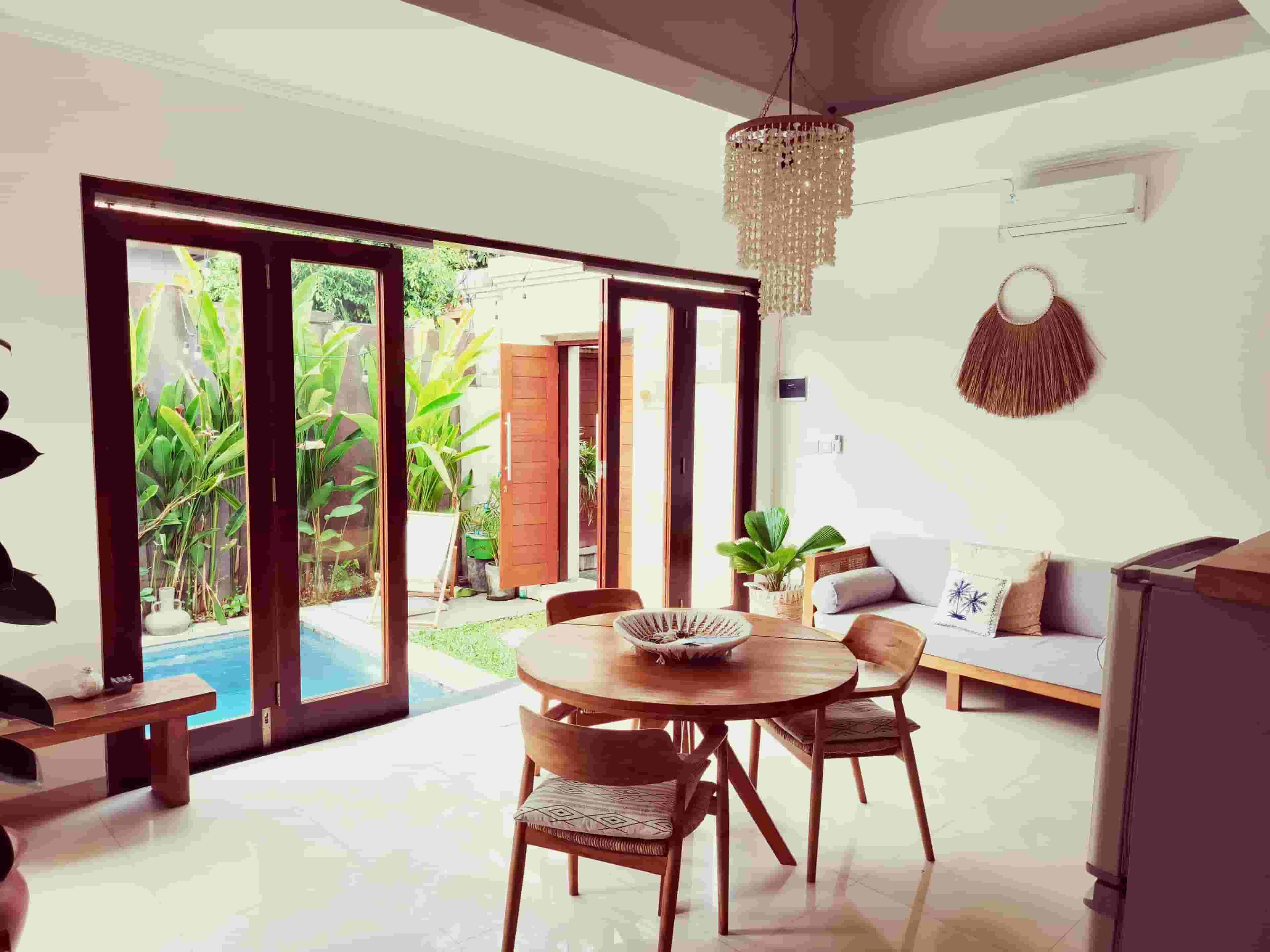 2-Bedroom Private Pool Villa for Rent in Prime Canggu Location – Walk to the Beach