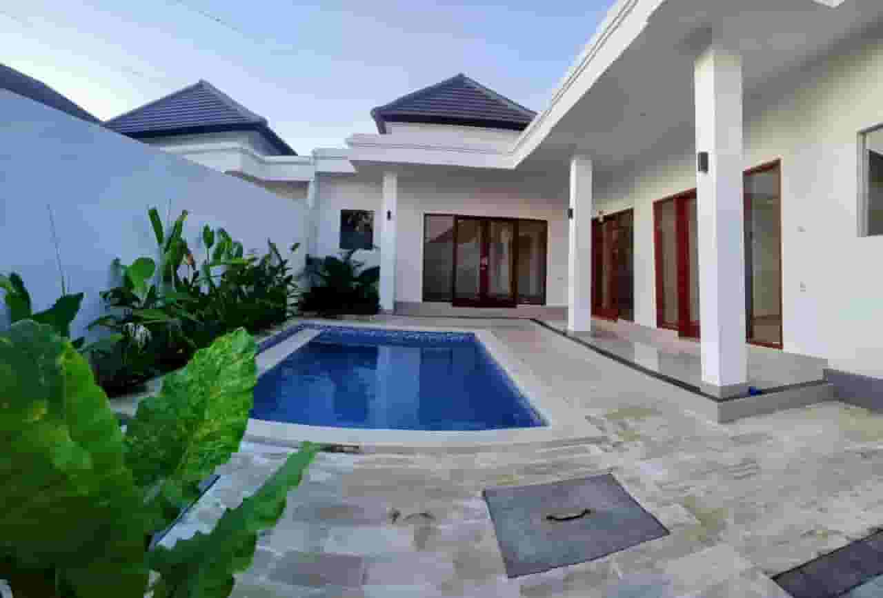 Modern 2-Bedroom Villa with Rice Field View for Long-Term Rent in Canggu