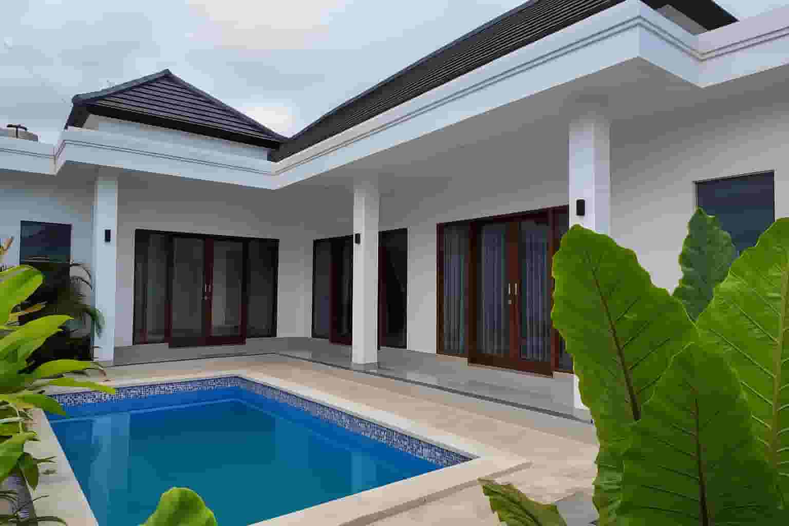 Modern 2-Bedroom Villa with Rice Field View for Long-Term Rent in Canggu