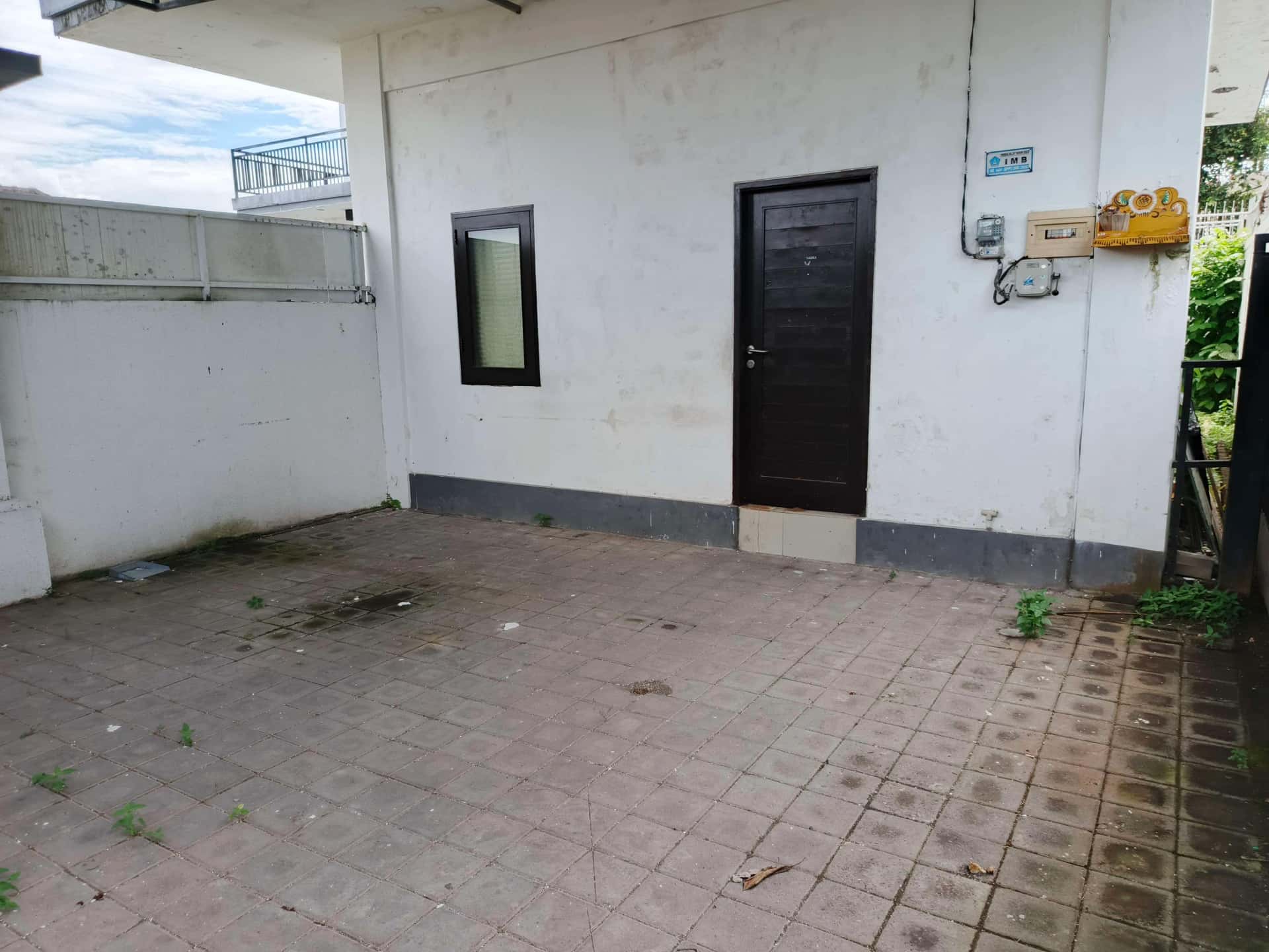 Spacious 6-Bedroom Villa with Rice Field View in Tumbak Bayuh - Investment Opportunity with Renovation Potential Spacious 6-Bedroom Villa with Rice Field View in Tumbak Bayuh - Investment Opportunity with Renovation Potential