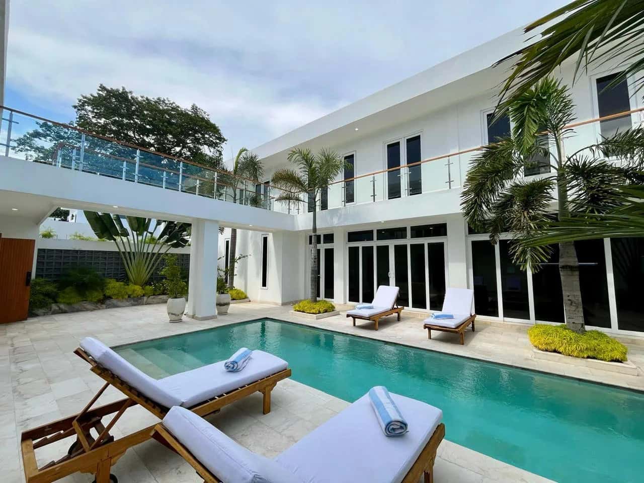 Modern 4-Bedroom Villa in Tumbak Bayuh with Pool, Garage & Leasehold Option Modern 4-Bedroom Villa in Tumbak Bayuh with Pool, Garage & Leasehold Option