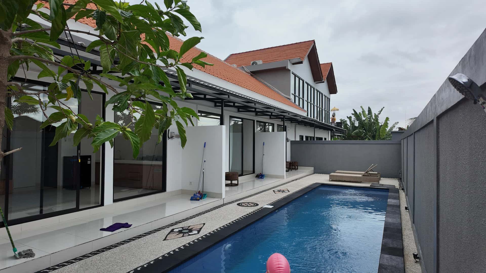 4-Bedroom Fully Furnished Villa for Yearly Rent in Tumbak Bayuh 4-Bedroom Fully Furnished Villa for Yearly Rent in Tumbak Bayuh