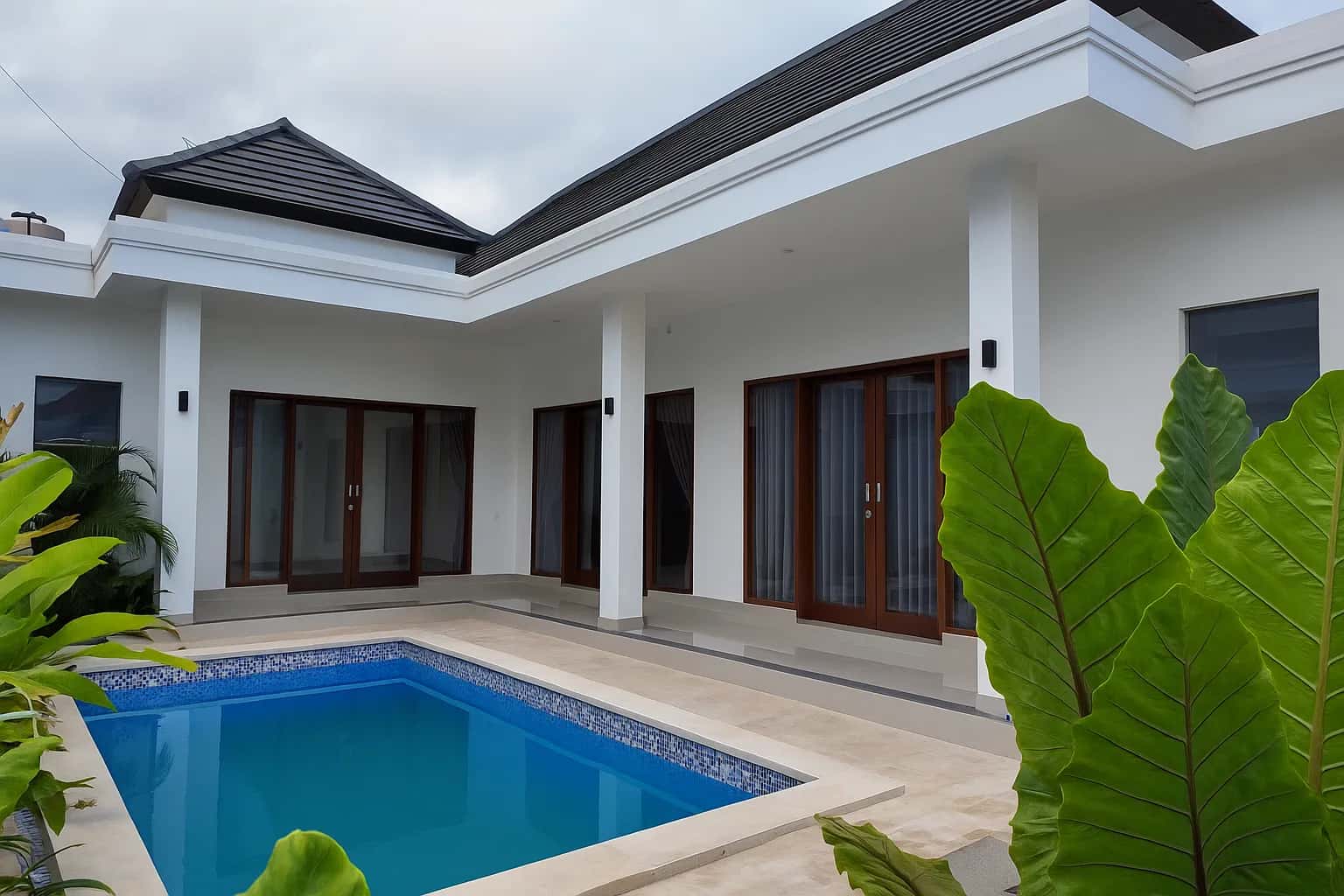 Modern 2-Bedroom Villa with Rice Field View for Long-Term Rent in Canggu Modern 2-Bedroom Villa with Rice Field View for Long-Term Rent in Canggu