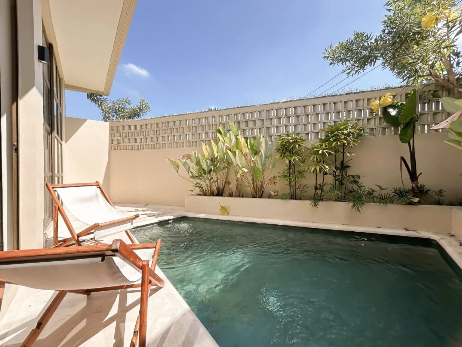 2-Bedroom Furnished Villa with Pool View in Padonan, Canggu — foto 1