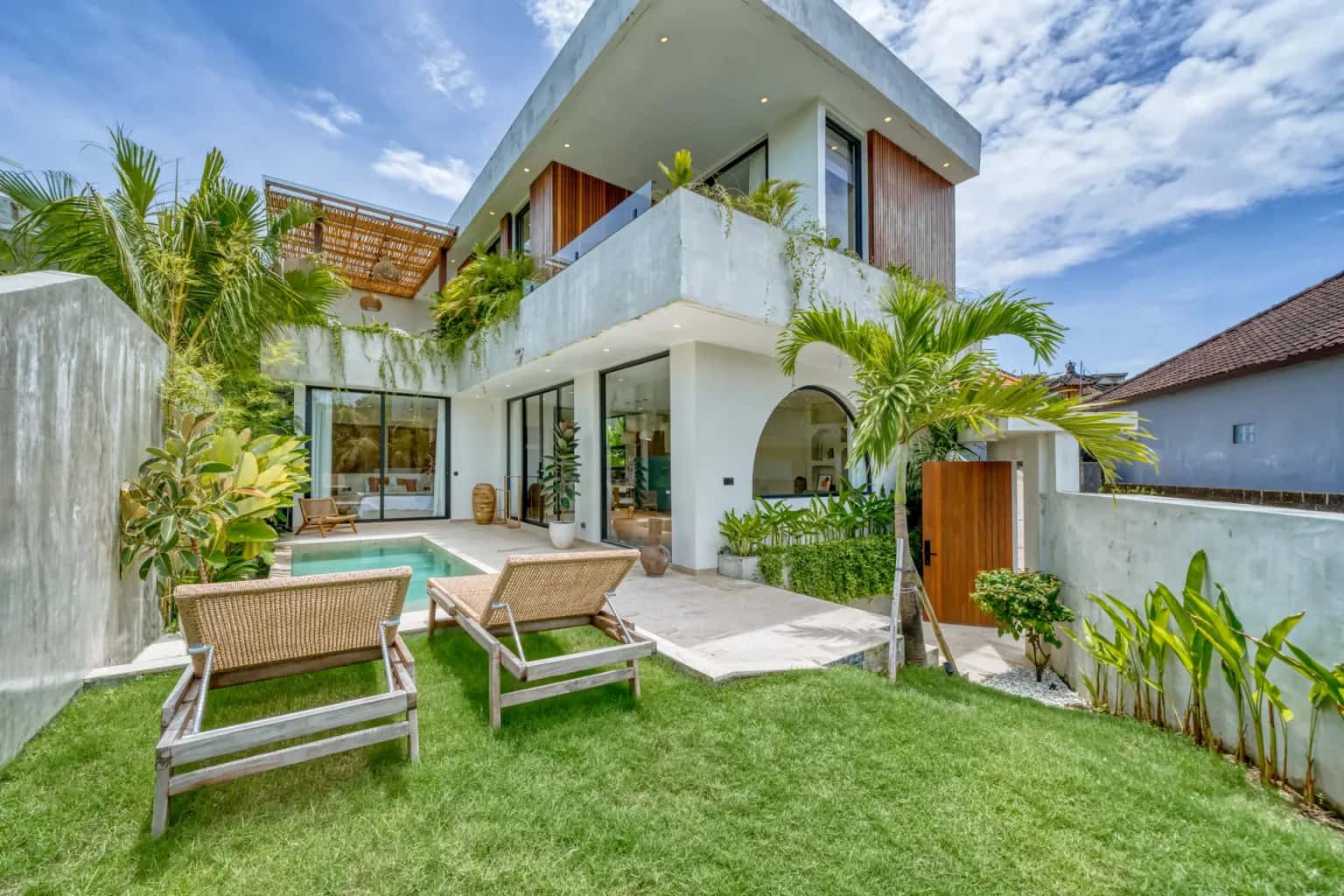 3-Bedroom Villa with Rice Field and Pool View in Pererenan 3-Bedroom Villa with Rice Field and Pool View in Pererenan
