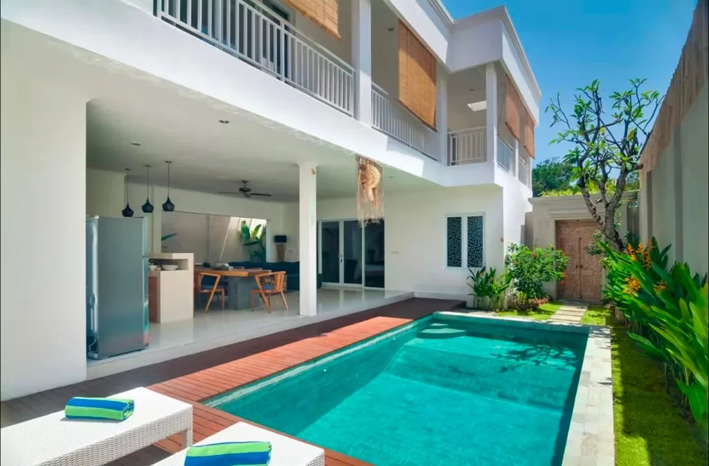 3-Bedroom Fully Furnished Villa with a Private Pool in Seminyak — foto 1